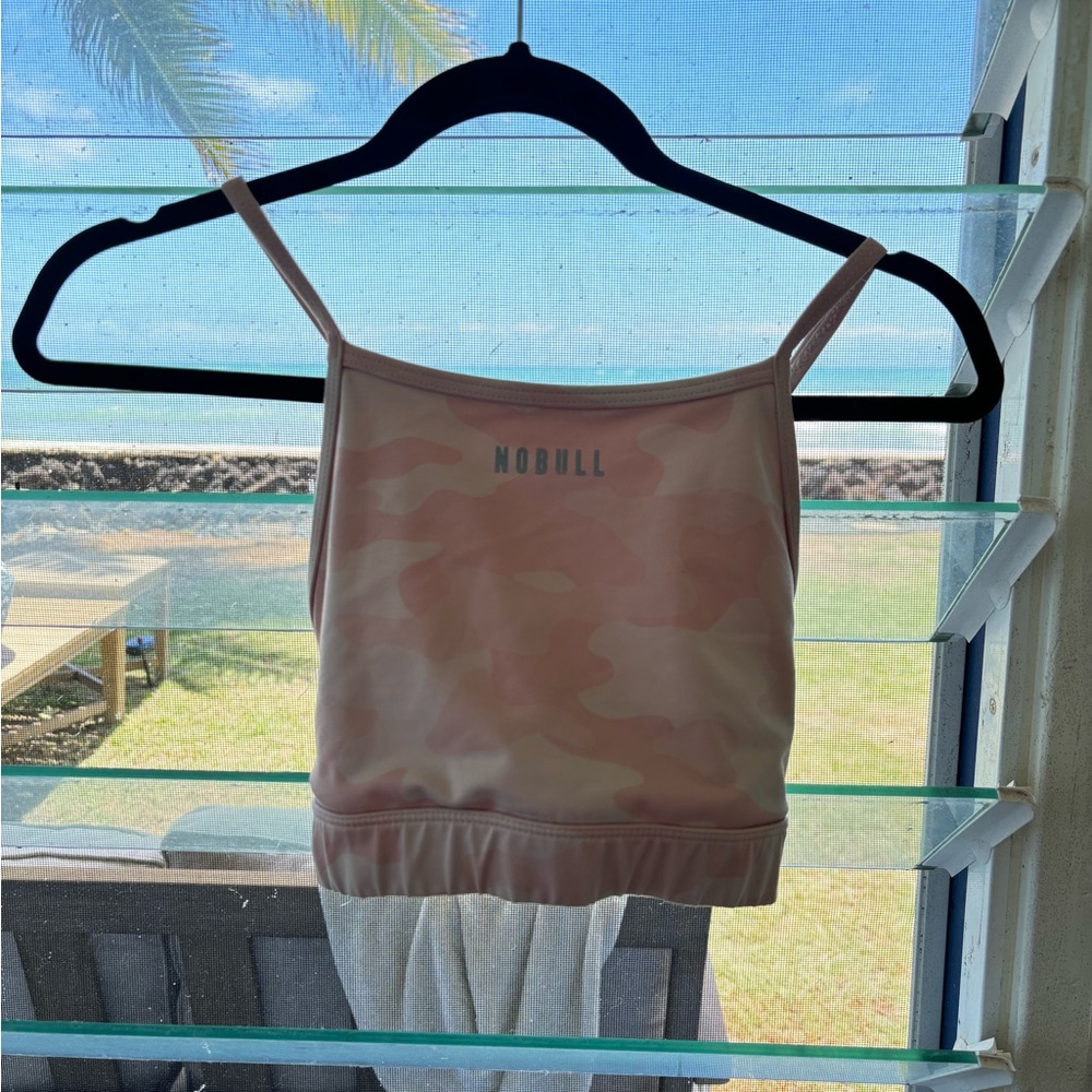 Nobull sports bra size medium